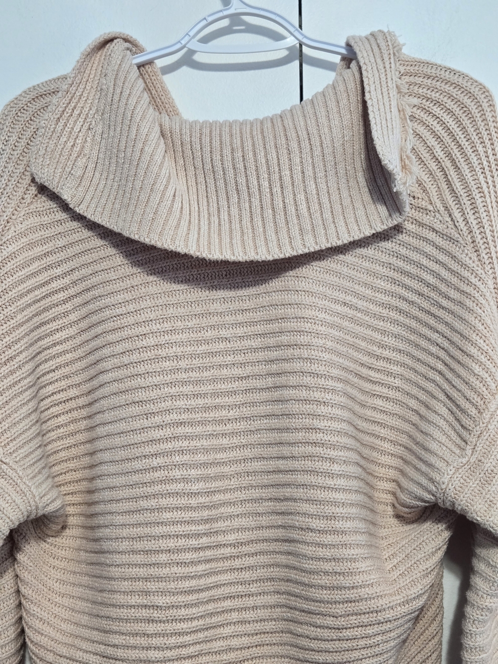 Free People XS Rib Knit Sweater Beige Cowl Neck Cropped Boho Oversized - Picture 7 of 7